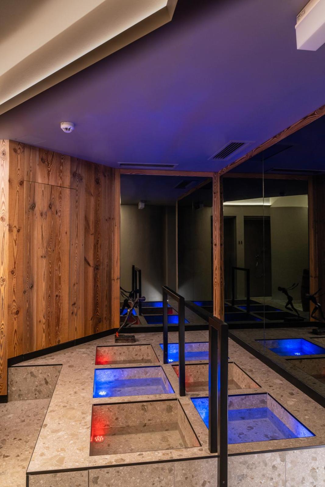 Wander- Und Wellnesshotel Kanzler باد ميترندورف المظهر الخارجي الصورة